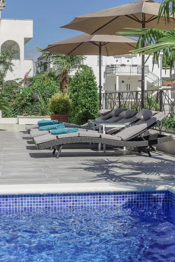 Luxury Villa -Heated Pool -Jacuzzi Trogir