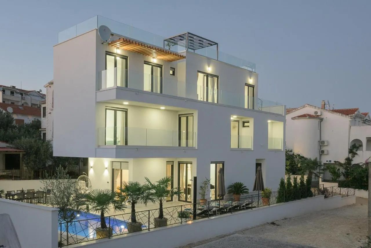 Luxury Villa -Heated Pool -Jacuzzi Trogir Croatia