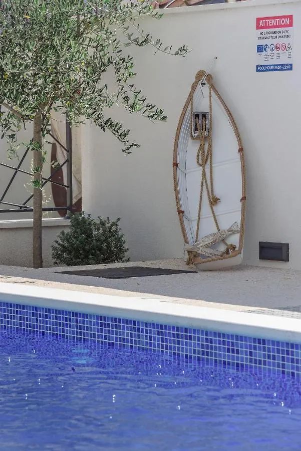 Luxury Villa -Heated Pool -Jacuzzi Trogir