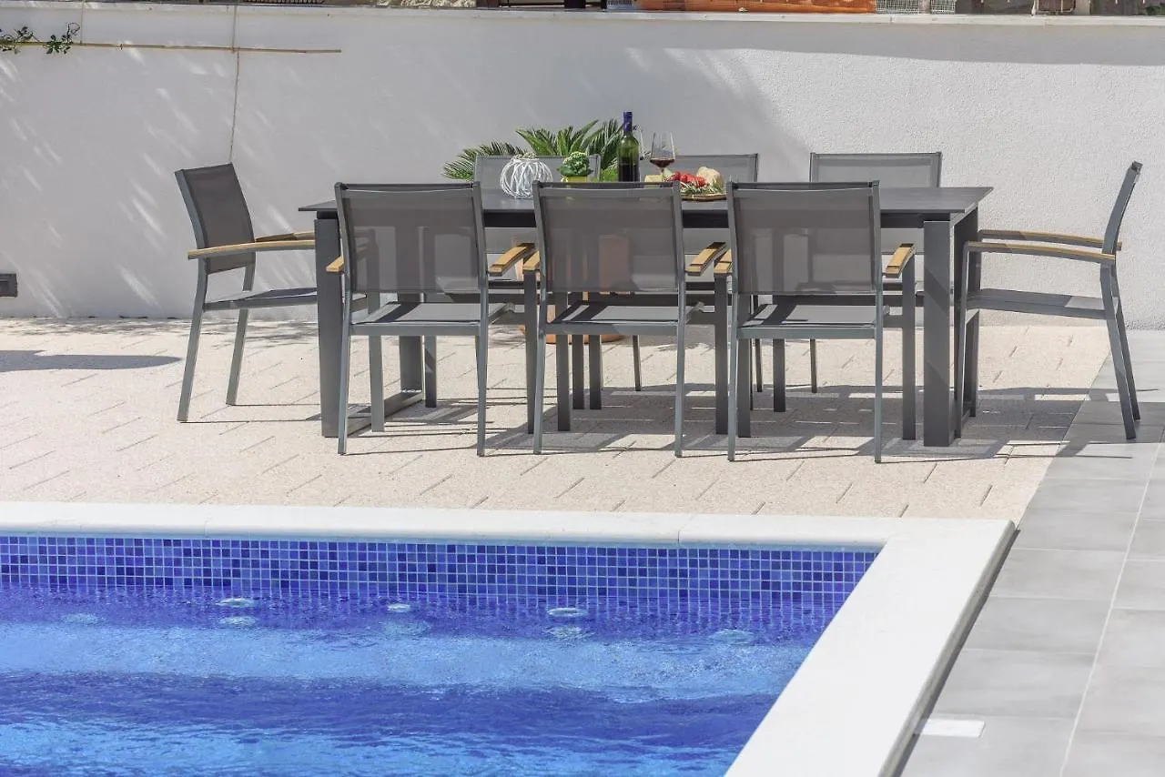 Luxury Villa -Heated Pool -Jacuzzi Trogir Croatia