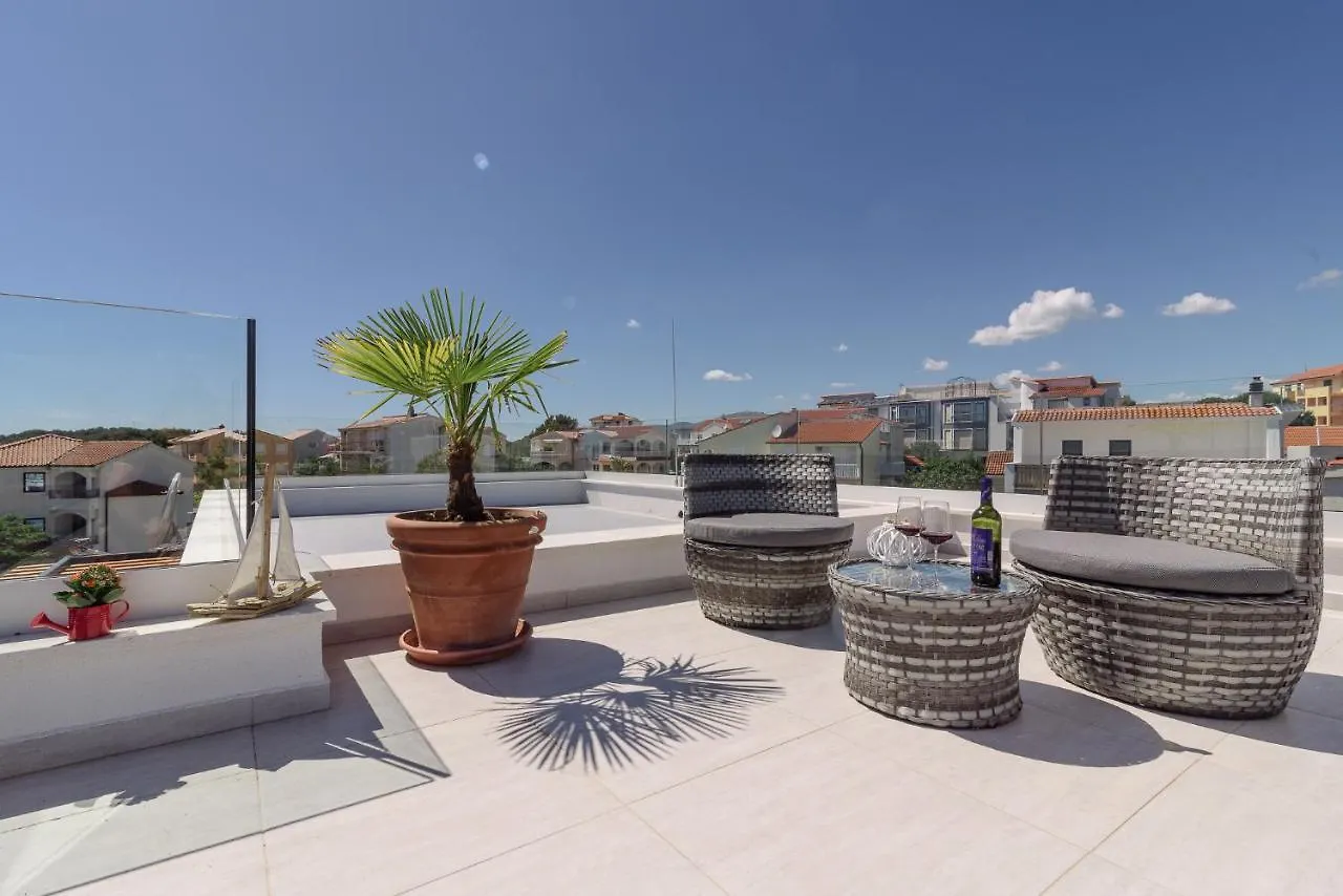 Luxury Villa -Heated Pool -Jacuzzi Trogir 0*,