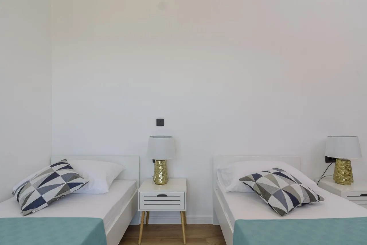 Luxury Villa -Heated Pool -Jacuzzi Trogir