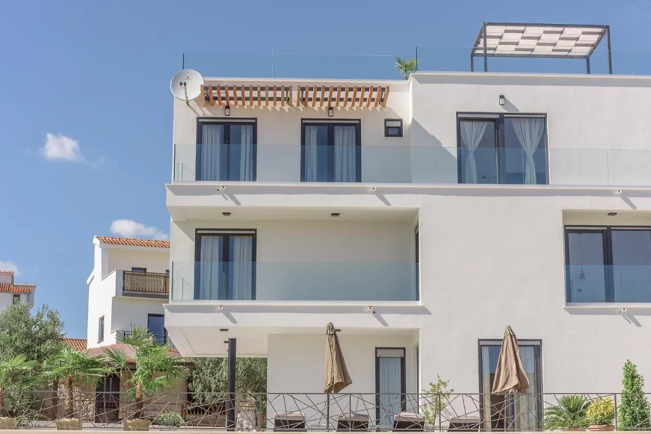 Luxury Villa -Heated Pool -Jacuzzi Trogir